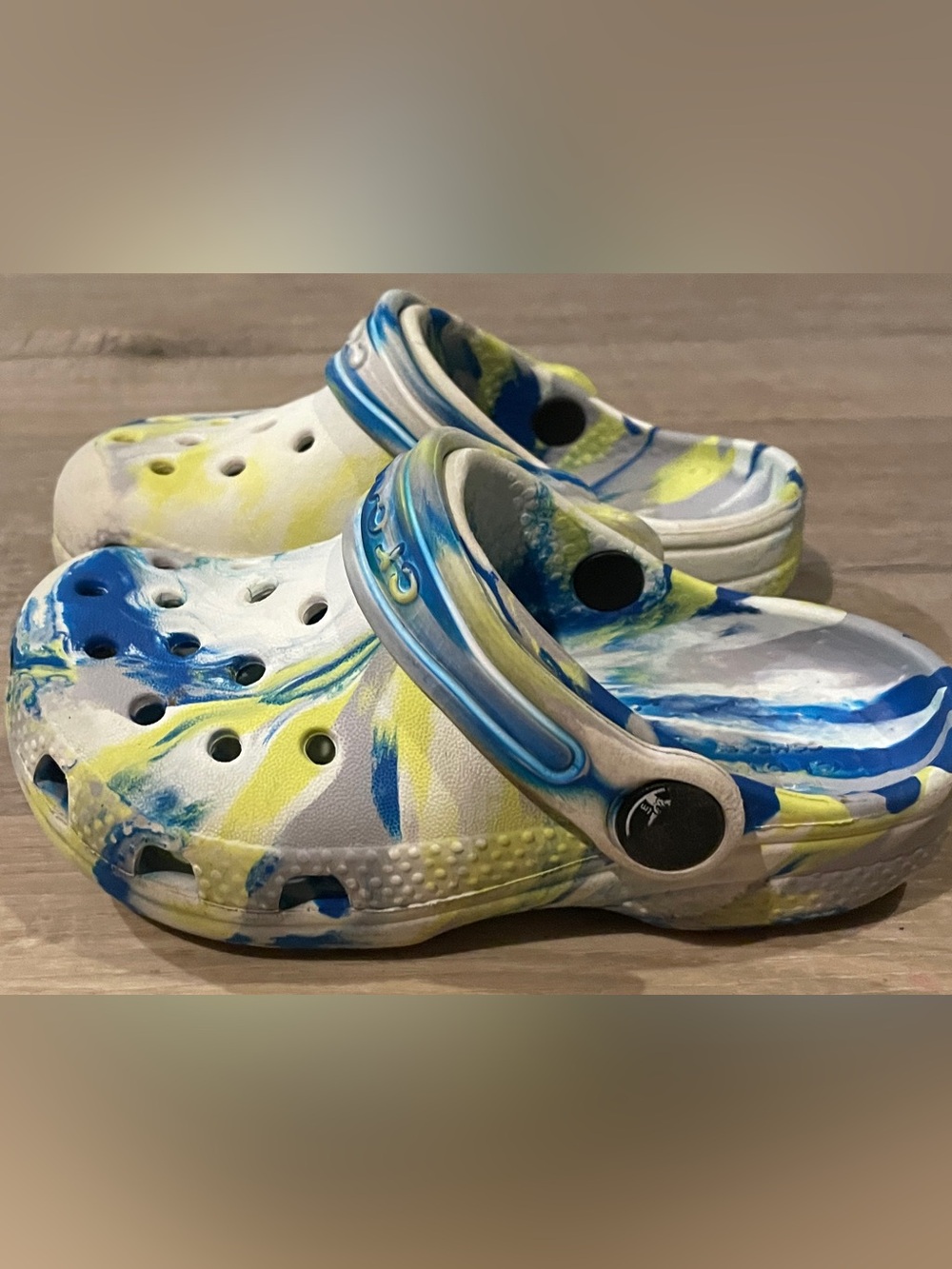 CROCS Kids Tie-Dye Clog in White, Blue & Yellow